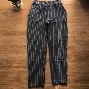 Gray Elastic Waist Vertical Striped Pants